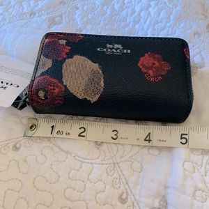NWT Coach Zip Card Wallet